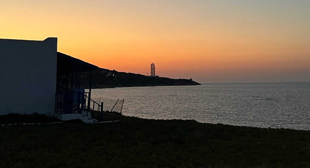 açmadığım defterlerde kazınmış&nbsp;ismin